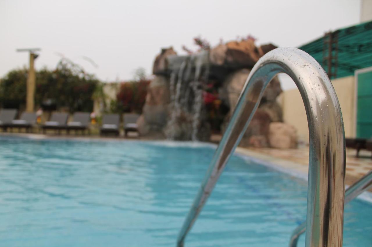 Hotel Surya, Kaiser Palace Varanasi Dış mekan fotoğraf