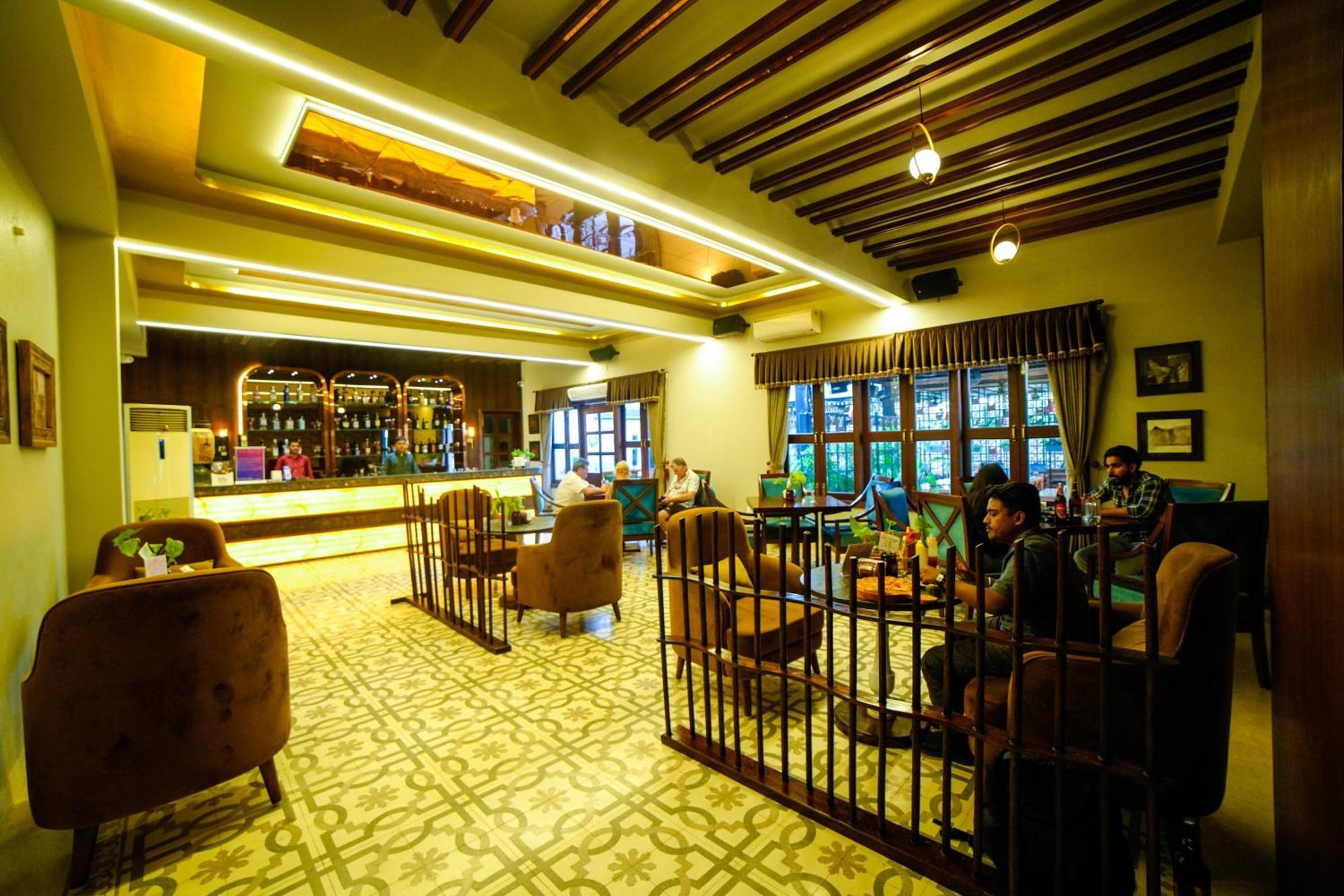 Hotel Surya, Kaiser Palace Varanasi Dış mekan fotoğraf