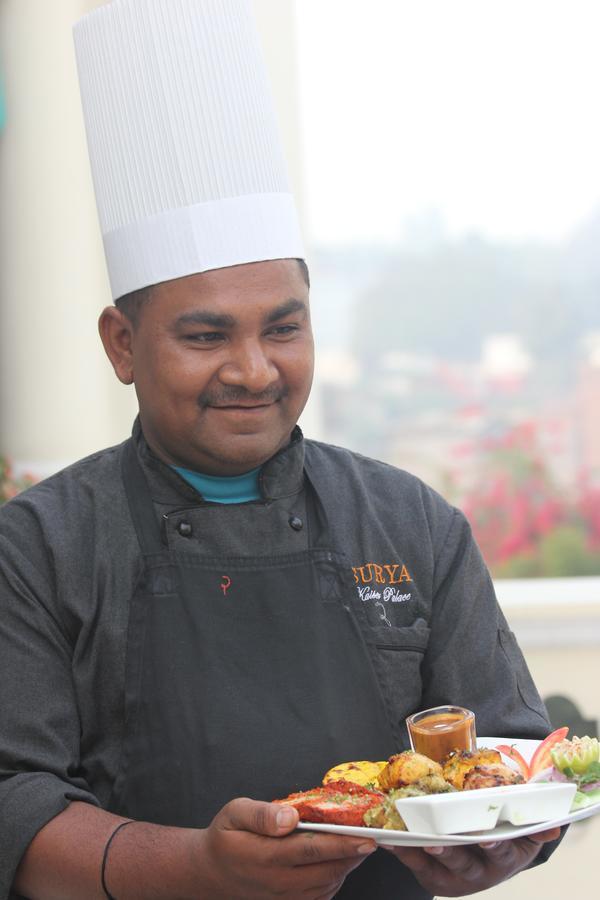Hotel Surya, Kaiser Palace Varanasi Dış mekan fotoğraf