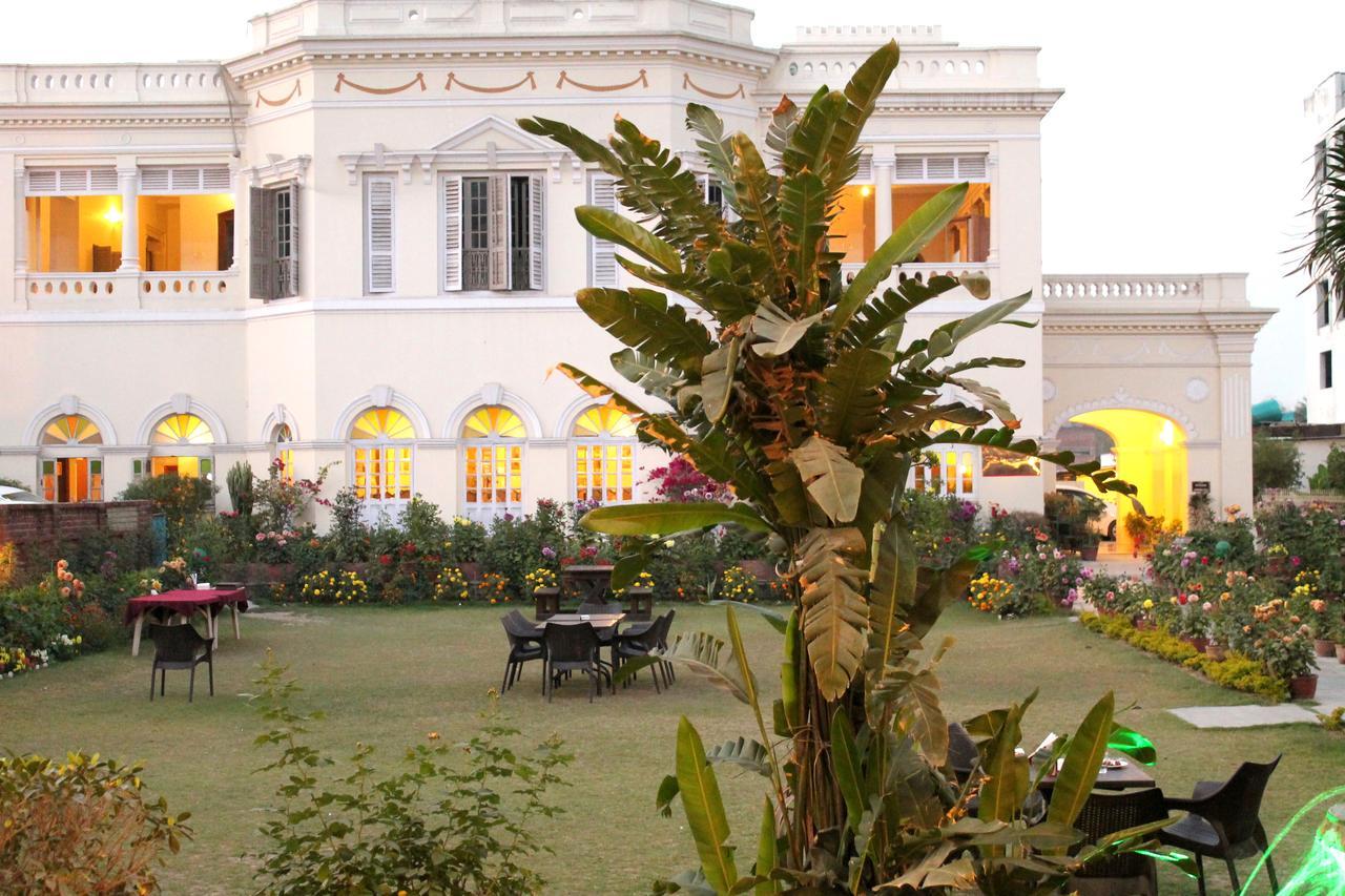 Hotel Surya, Kaiser Palace Varanasi Dış mekan fotoğraf